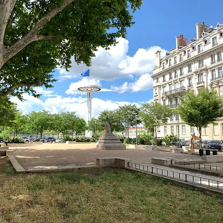 Premium - Aux Berges Du Rhone דירה *